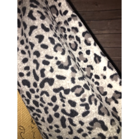 🧣Animal Print Scarf - Picture 3 of 4